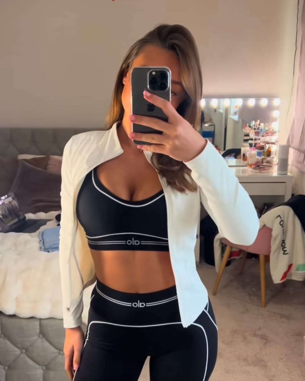 Alo Contour Set — Black