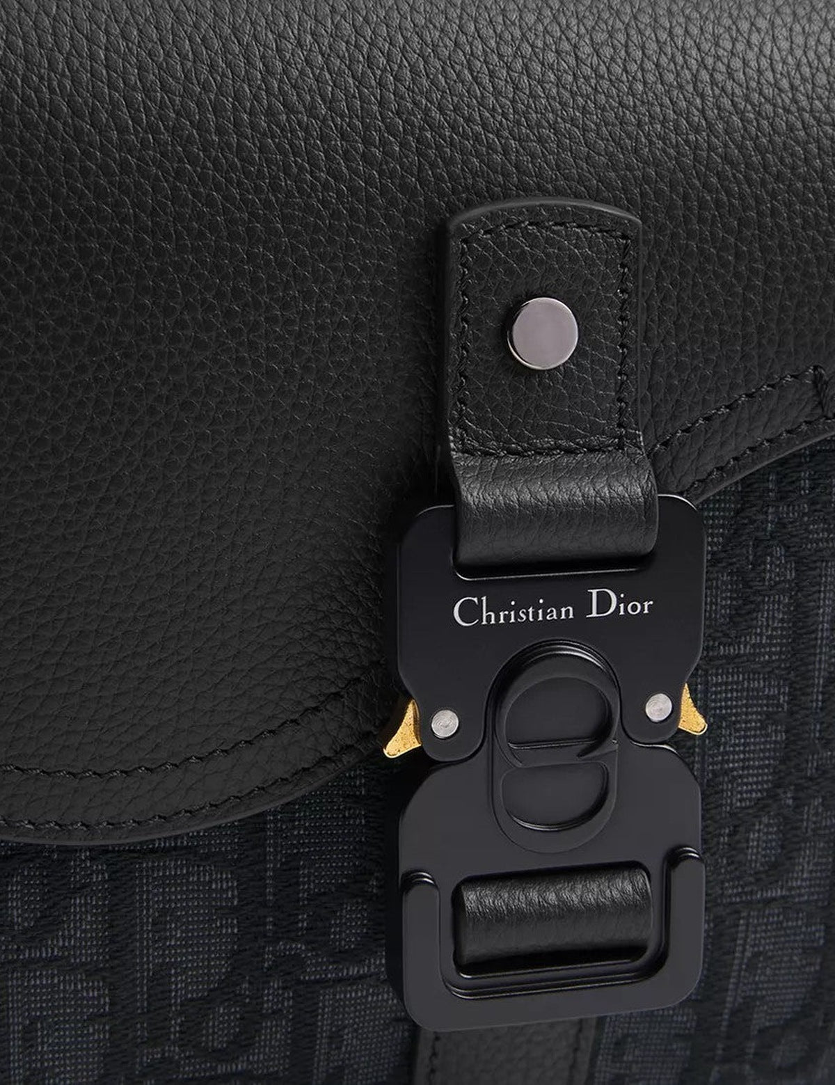 Oblique Saddle Messenger — Black