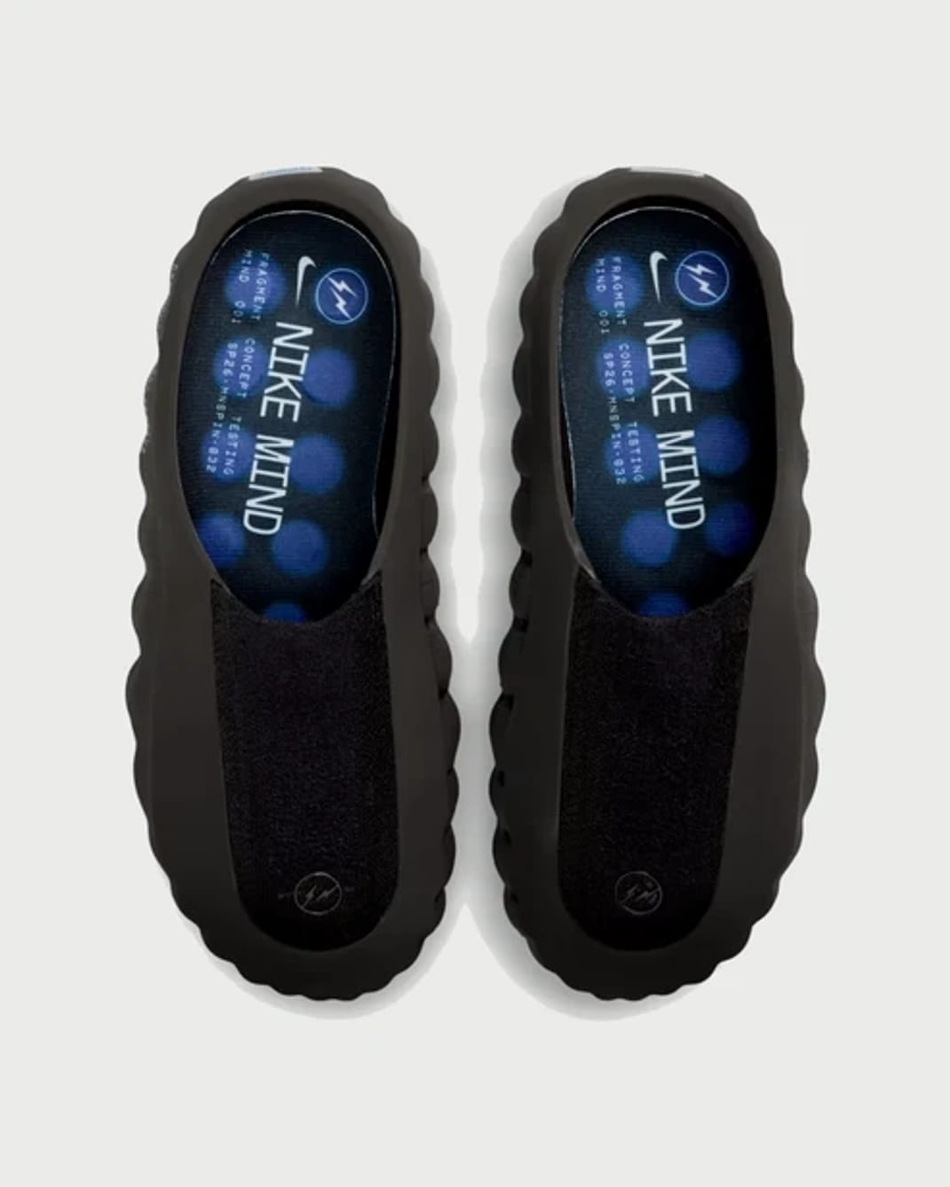 Mind 001 Slide Black Chrome — lateral-2